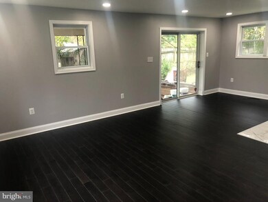 7904 Pinewood Dr, Clinton, MD 20735 - photo 5