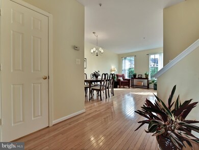 105 Lavenport Cir, Frederick, MD 21702 - photo 5