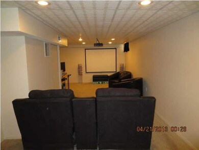 Rec Room equipped with Theatre screen, projector, 