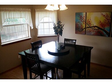 2604 E Hills Dr, Moore, OK 73160 - photo 5