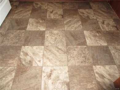 KITCHEN FLOOR
