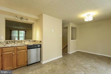 6358 Greenfield Rd, Elkridge, MD 21075 - photo 5