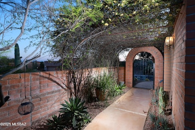 Private arbor entrance