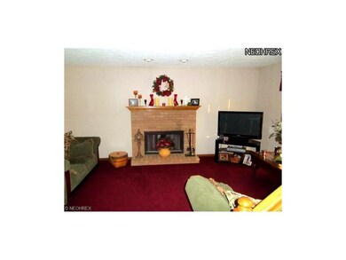 Family Room, Fireplace w/Oak Mantle
