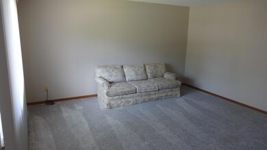 1741 Pin Oak Dr, Columbus, OH 43229 - photo 7