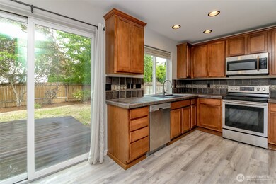 1324 Riddell Ave NE, Orting, WA 98360 - photo 6