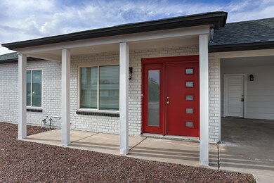 1724 W Wickieup Ln-5