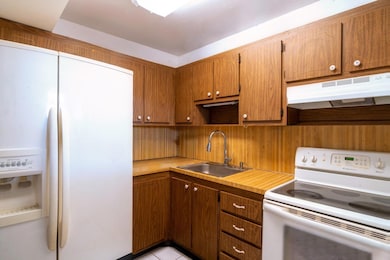 9061 Sunrise Lakes Blvd unit 109, Sunrise, FL 33322 - photo 5