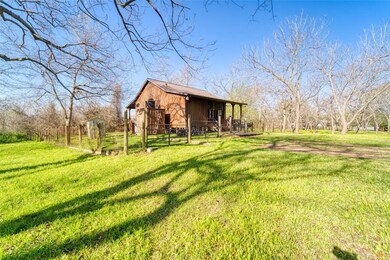 202 Cris Rd, Rosenberg, TX 77471 - photo 3