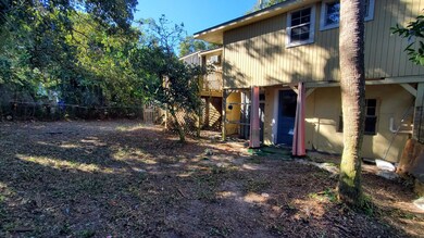 503 E Erie Back Yard