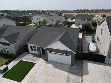 153 N Bliss Ave, Fresno, CA 93727 - photo 6