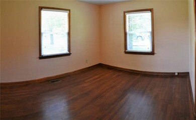 136 E 77th St, Anderson, IN 46013 - photo 7