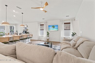 Family Room_3