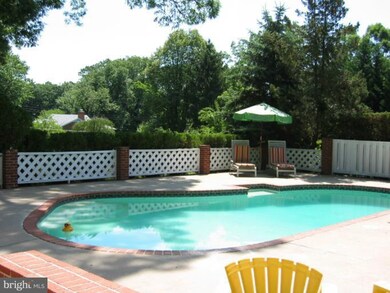 8724 Littlewood Rd, Parkville, MD 21234 - photo 6