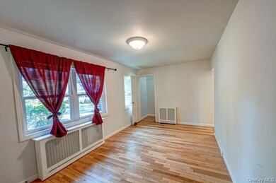 11 Oceanside Dr, Sound Beach, NY 11789 - photo 5