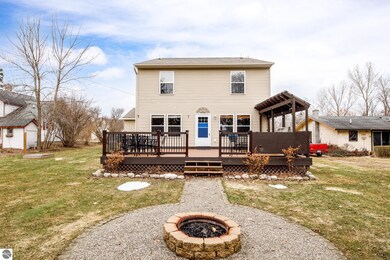 147 Center St, Elk Rapids, MI 49629 - photo 3