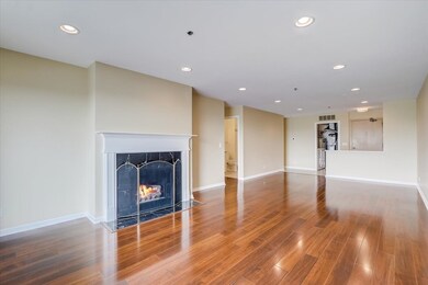 451 Town Place Cir unit 508W, Buffalo Grove, IL 60089 - photo 4