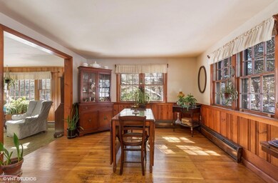 FORMAL DINING