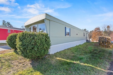 665 Saco St unit 185, Westbrook, ME 04092 - photo 3