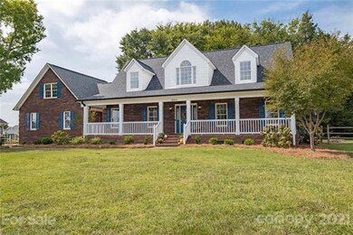 Relax on Wonderful Farmer's Porch