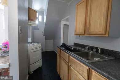 212 W Market St unit C, Pottsville, PA 17901 - photo 6