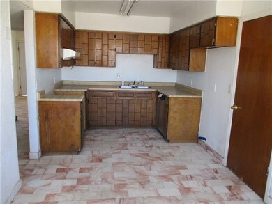 544 Riverview Cir, El Paso, TX 79915 - photo 2