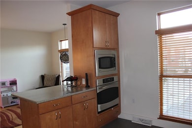 1850 Riverside Mews unit 20, Pittsburgh, PA 15203 - photo 5