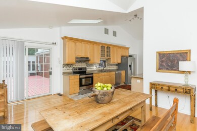 1111 Greenway Rd, Cockeysville, MD 21030 - photo 6