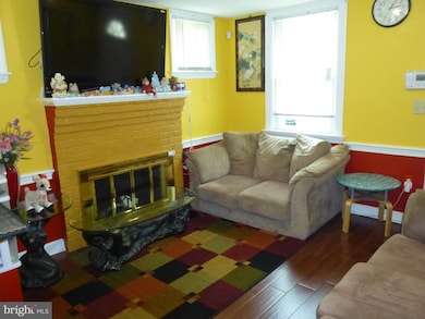 1300 Eli Place, Hyattsville, MD 20785 - photo 4