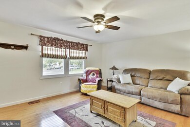 11601 Kings Arrow Ct, Germantown, MD 20876 - photo 5