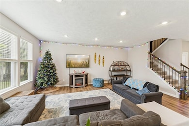 3823 Golden Wood Way, Uniontown, OH 44685 - photo 4