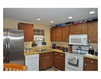 3701 Ambermist Dr, Tampa, FL 33619 - photo 5