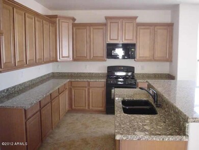 03 Kitchen 1