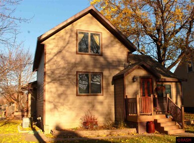 817 8th St N, New Ulm, MN 56073 - photo 2