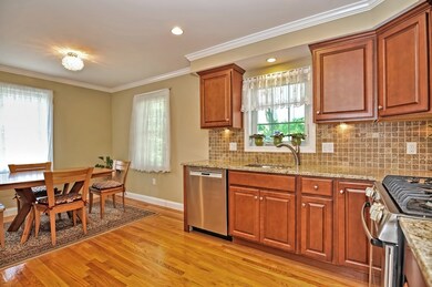 211 Pine Hill Cir, Waltham, MA 02451 - photo 2