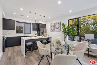 unlisted-address, Tarzana, CA 91356 - photo 6