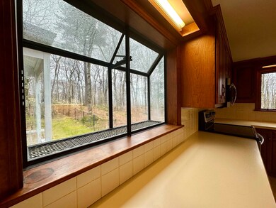 326 Old Main St, New London, NH 03257 - photo 6