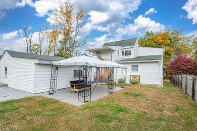 83 Shepherds Ln, Totowa, NJ 07512 - photo 4