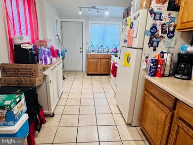 1125 Birch St, Reading, PA 19604 - photo 5