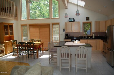 341 Surrey Dr, Hawley, PA 18428 - photo 6