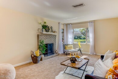 6437 Solandra Dr S, Jacksonville, FL 32210 - photo 4