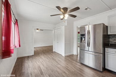 27 Ridge Cir, Streamwood, IL 60107 - photo 4