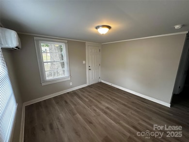 928 Dixie St, Lexington, NC 27292 - photo 4