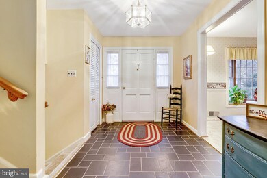 9000 Ellenwood Ln, Fairfax, VA 22032 - photo 5