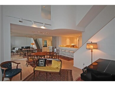 Living Room Open floor plan! Hardwood floors!