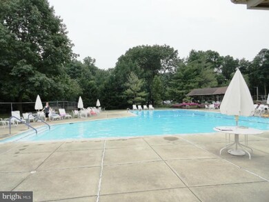 3041 Fallstaff Rd unit 506D, Baltimore, MD 21209 - photo 4