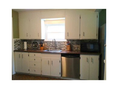 112 California Ave, Providence, RI 02905 - photo 3
