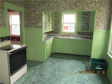 207 Sumter St, Providence, RI 02907 - photo 4