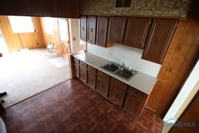 2133 Lehman Ave, Toledo, OH 43611 - photo 7