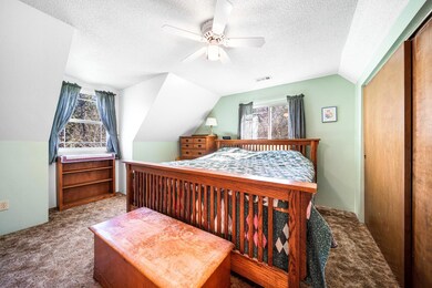 8221 Colonial Way, Central Point, OR 97502 - photo 6